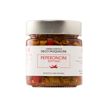 Carica l'immagine nel visualizzatore di Gallery, Peperoncini Piccanti sott’Olio gr. 200 - Prodotto non disponibile